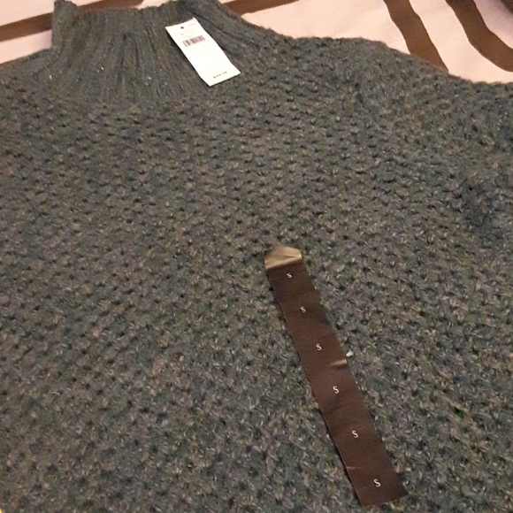 NWT Banana Republic Women's Mock-neck Sweater - Picture 10 of 12